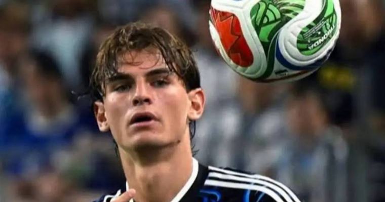 Con un gol de Nico Paz, el Como saltó a la punta de la Serie A italiana