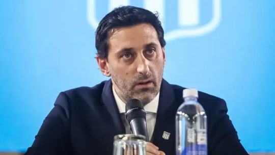 La autocrítica de Diego Milito: "Renovarle a Costas fue un error y lo asumo"