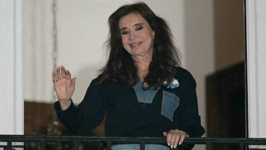 Quiénes son los abogados de Cristina Kirchner que cobrarán casi diez millones de dólares del Estado