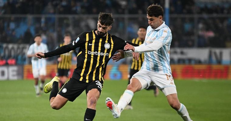 Racing perdió de local en el descuento: en llamas
