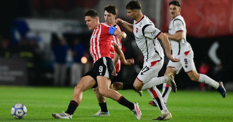Ayer a las 21:19 Con Jalil Elías en la lista, Estudiantes confirmó a los convocados para enfrentar a Vélez