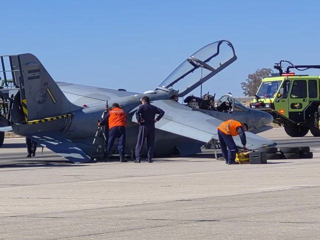 Se accidentó un avión Pampa y acentúa la controversia por falta de repuestos y la crisis de FADEA