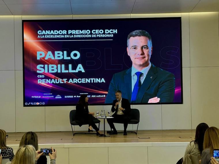A días de un hito transformador para su empresa, reconocen a uno de los CEO del momento de la industria automotriz