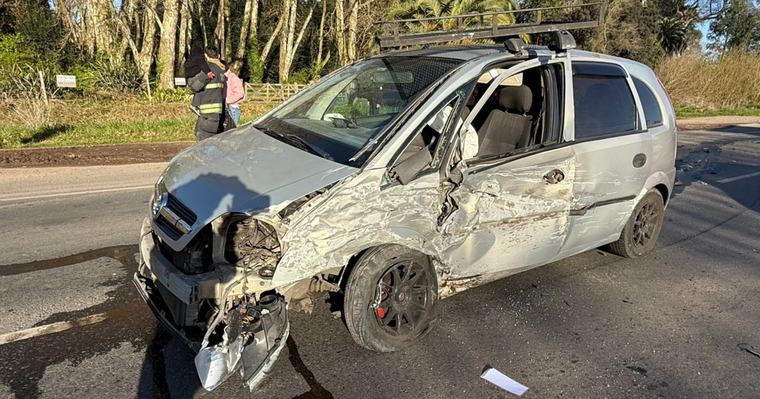 Ruta 36 Un fuerte choque frontal en las afueras de La Plata dejó cuatro personas heridas