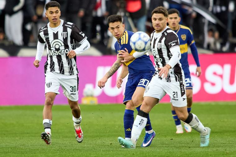 Boca empató con Gimnasia, en Mendoza: primero, lo salvó el VAR y, al final, sufrió el 2-2 que se venía venir