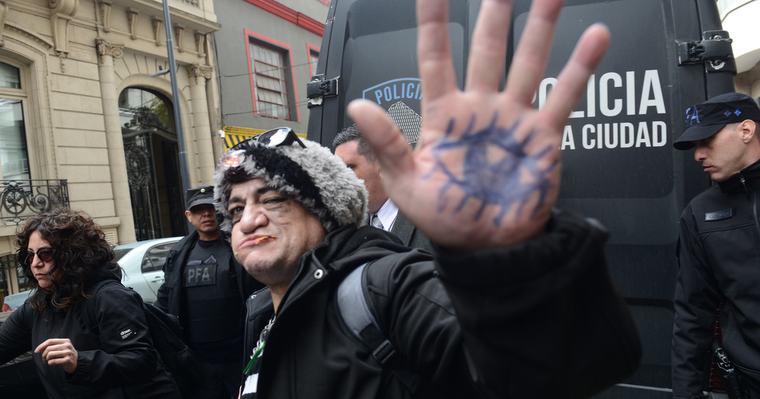 Volvió a suspenderse el juicio contra Pity Álvarez: para su defensa, está en riesgo "su propia vida"