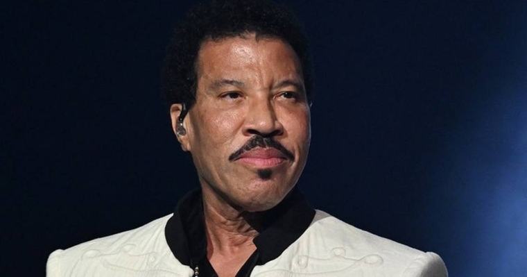 Lionel Richie recibió el alta tras cuidados intensivos
