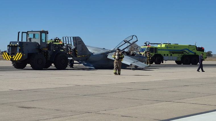 La IV Brigada Aérea explicó qué pasó en el aeropuerto con el aterrizaje de emergencia de un avión Pampa