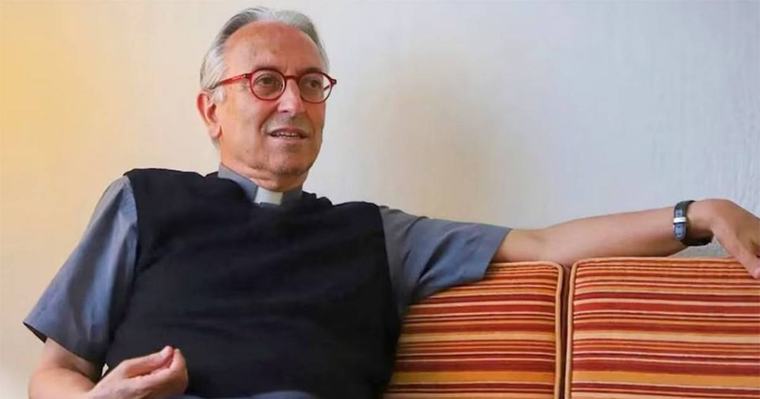 ¡Roberto Galán tiene un sucesor con sotana!