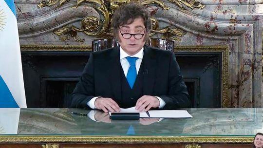 Con la “malvinización”, el Gobierno cree que aplacó la interna y recuperó la agenda