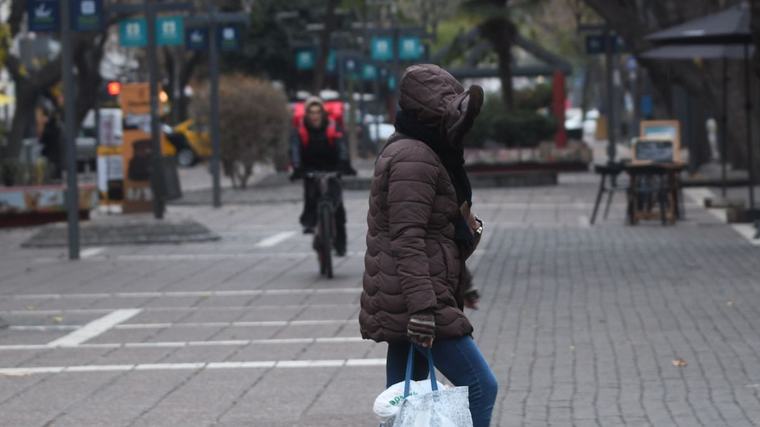Anticipan un domingo frío con heladas en distintas zonas de Mendoza : de cuánto será la mínima Por Redacción Sociedad