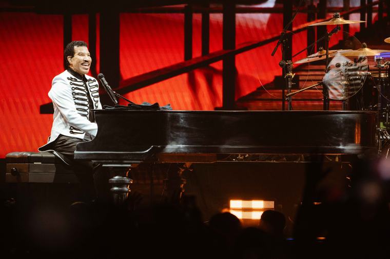Lionel Richie, internado nuevamente en terapia intensiva