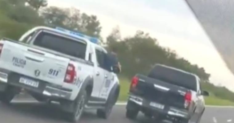 Persecución y tiroteo en la Ruta 11 entre policías y una banda que se dedicaba a robar camionetas en Buenos Aires para venderlas en Formosa