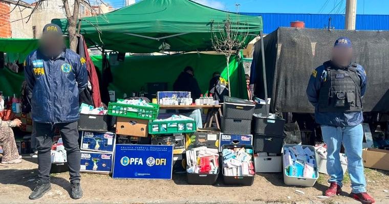 Vendían antibióticos y medicamentos de compra bajo receta en una conocida feria del Conurbano: nueve imputados