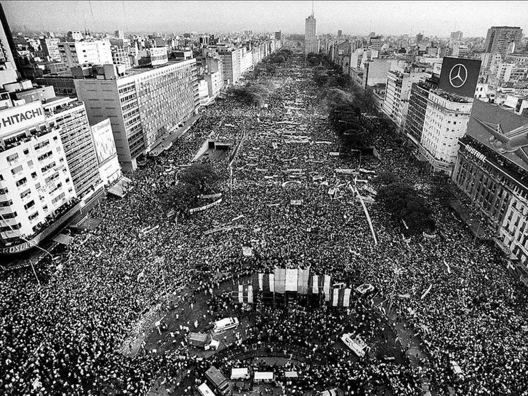 Reflexiones de Antonio Arcuri: ¿cómo mueren las democracias hoy?