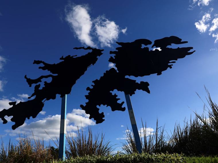 La cadena nacional ya pasó a la acción: el Gobierno oficializó sanciones contra 45 empresas y accionistas por explotación ilegal en Malvinas