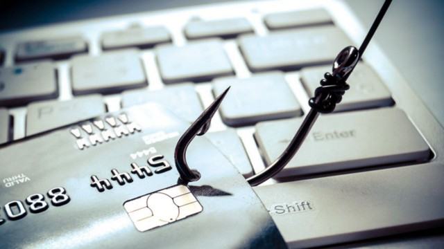Cómo actúan las bandas que vacían cuentas con mensajes y links falsos
