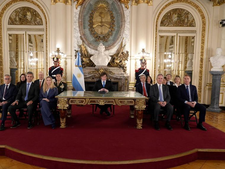 El contundente ultimátum de Milei a las empresas que operen en Malvinas: “No se pueden hacer las dos cosas”