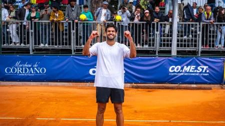 Díaz Acosta se presentó con victoria en el Challenger de Sevilla