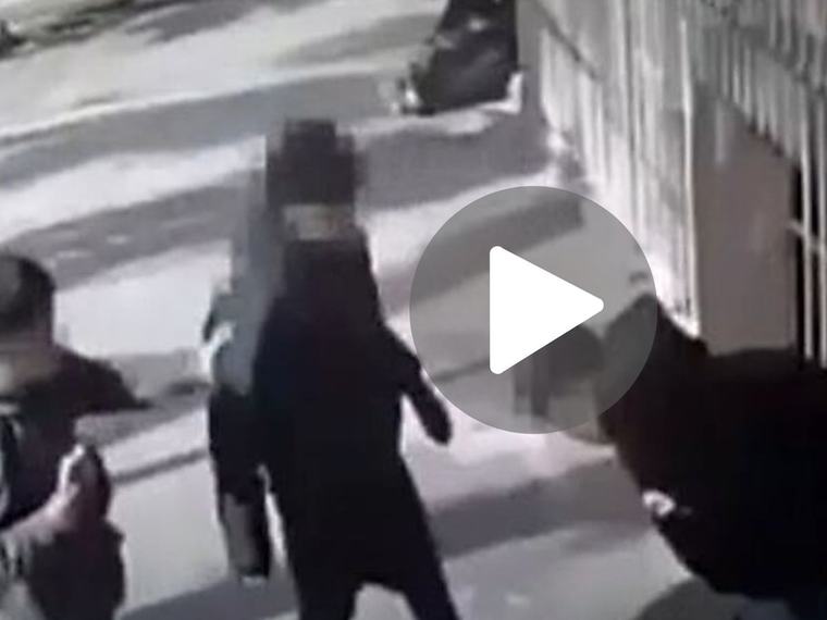 Video: un adolescente le clavó a otro un destornillador en la pierna a la salida de un colegio en Santiago del Estero