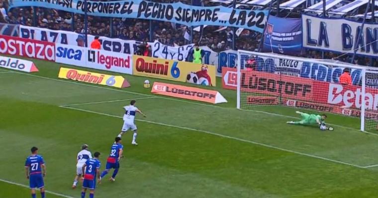 VIDEO | El penal para el Lobo y remate que falló Nacho