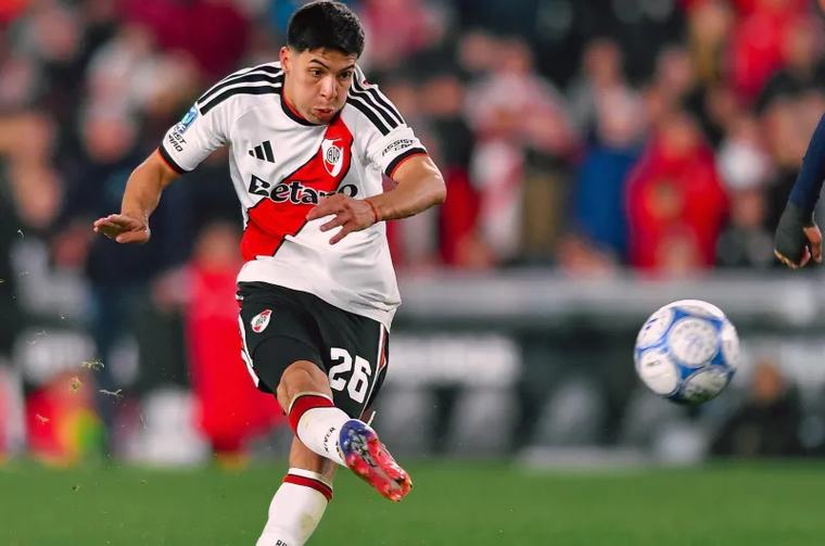 Tomás Galván, el que siempre está en River y ahora con goles