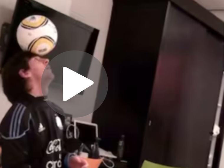 Video inédito: apareció una joya oculta de Messi haciendo jueguitos durante el Mundial 2010 y los hinchas no pueden dejar de verla