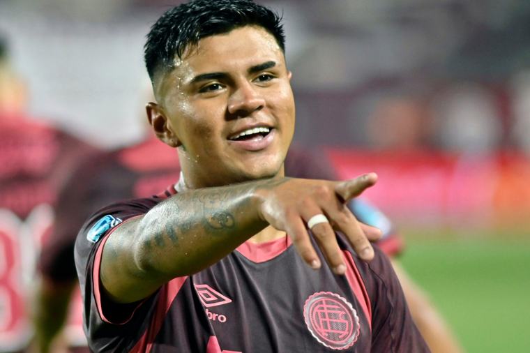 Lanús vendió a Dylan Aquino a Bélgica