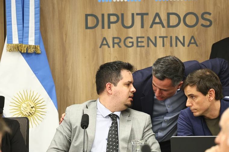 Diputados: el oficialismo fijó fecha para dictaminar sobre endeudamiento y la oposición lo acusó de dilatar el debate