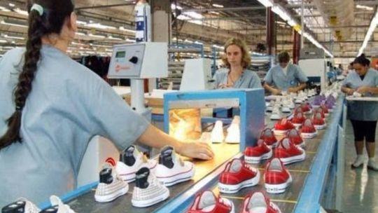 La fábrica de zapatillas Converse despidió a sus últimos trabajadores y deja de producir en Argentina